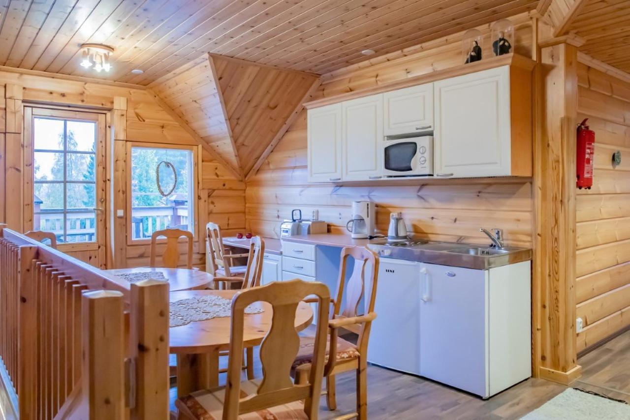 Guest House Haapaniemen Hirsikartano Иисалми Экстерьер фото
