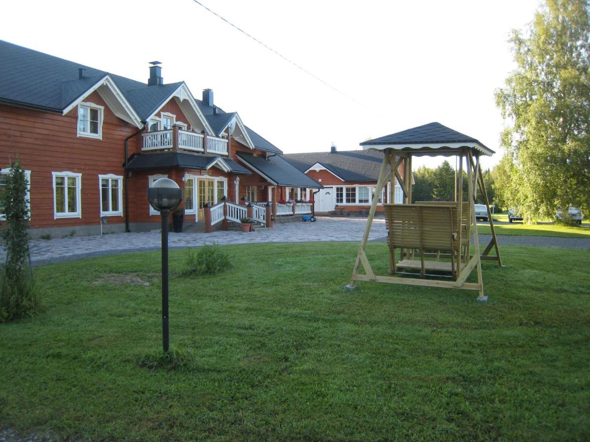 Guest House Haapaniemen Hirsikartano Иисалми Экстерьер фото