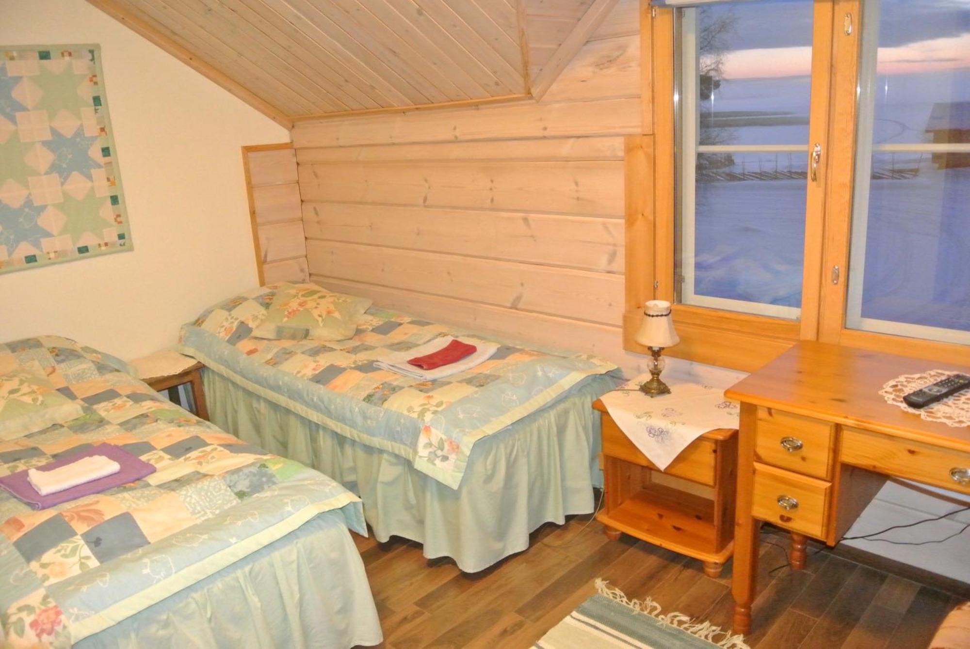 Guest House Haapaniemen Hirsikartano Иисалми Экстерьер фото