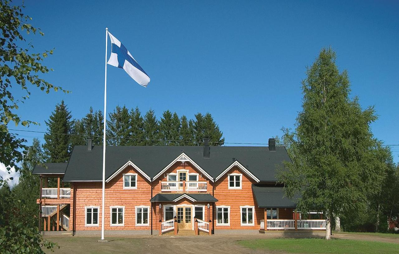 Guest House Haapaniemen Hirsikartano Иисалми Экстерьер фото